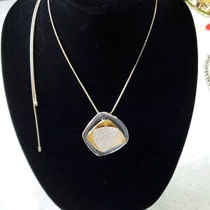 Large pendant adjustable chain NWT
